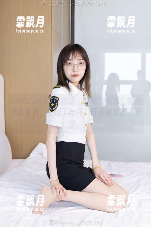 BoBoSocks袜啵啵 - 这原图有毒！奶油穿瑜伽裤，还加了丝袜，目光根本移不开啊。