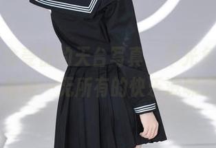 G44不会受伤的天台写真，不光免费，还有种一无所有的快乐滋味…