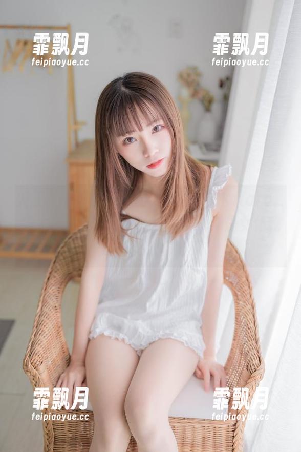 打工是不可能打工的，然而面对Kitaro_绮太郎这组白情女仆写真，就算是女仆我也毫无抵抗力！