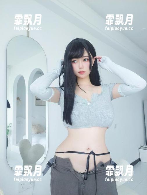 K酱热辣短裤秀：在线看来个新套路，原图带来的小期待。