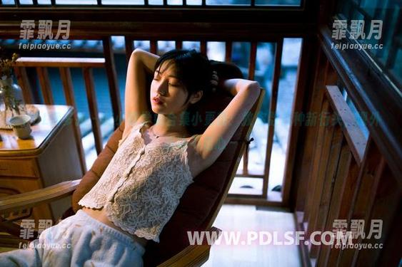 PDL潘多拉 - 艾小青学姐合集小更新：教你数几种新行头，课外活动不走心～