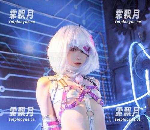 美腿与美食，Quan冉有点饿的写真，让你欲罢不能的图包！