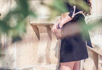 TouTiao头条女神 – 最近看到艾小青的JK写真更新，真想搞清楚灵感从哪儿来的人。
