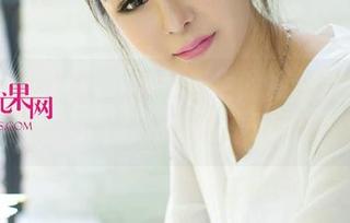 UGirls尤果网 – 免费提供的徐梓伊红裙图，意外会让你忍不住多看几眼嘛。