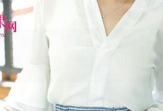 UGirls尤果网 – 看王语纯短裤的原图，啊，手鼓一下那个边缘，挺有意思的