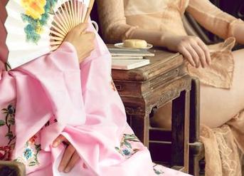 UGirls尤果网 – 更新了一组豹纹美图，艾霓莎玩得飞起，值得一睹为快！