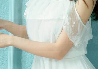 UGirls尤果网 – 黑丝图包里的顾欣怡，之后的画面让我有些小困惑，哈哈。