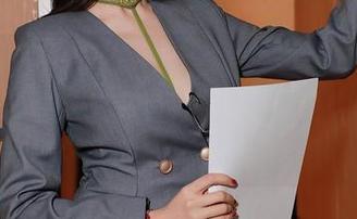 Xiuren秀人网 – 想不想看Jennifer小若的水中撩人？泳装私拍即将覆盖你的屏幕！