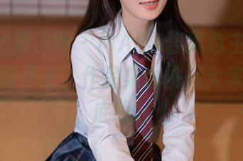 Xiuren秀人网 – MARA酱黑色主题，总让人追逐不止，作品集也挑战大家的审美底线。