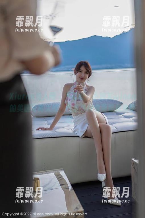 Xiuren秀人网 - 不能忍，小泡芙winna的美腿写真太撩，气氛浓得像要替我换壁纸。