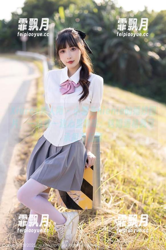 Xiuren秀人网 - 小薯条nienie的婚纱图片，一边看一边心里嘀咕：这婚逼格我可承担不起啊