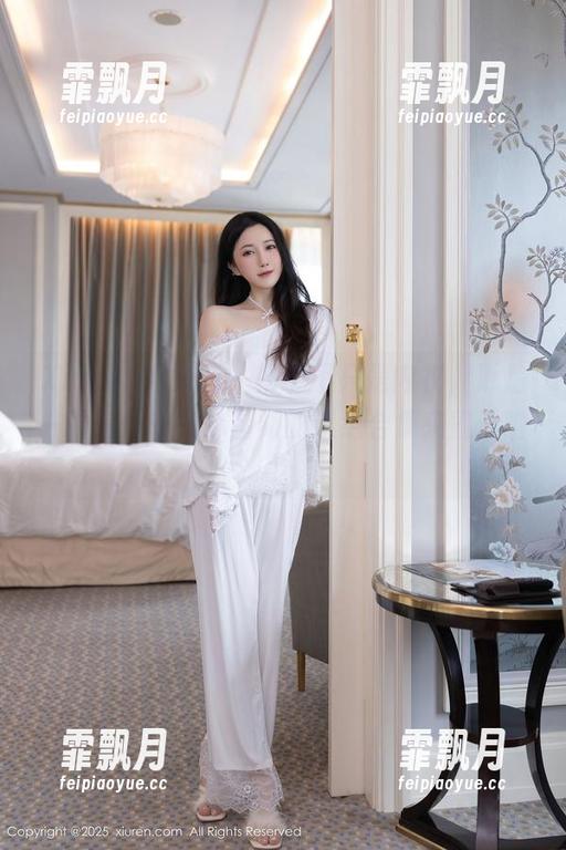 Xiuren秀人网 - 吊带不只是内衣，更是一种信仰——林星阑的这组合集来宣誓啦！