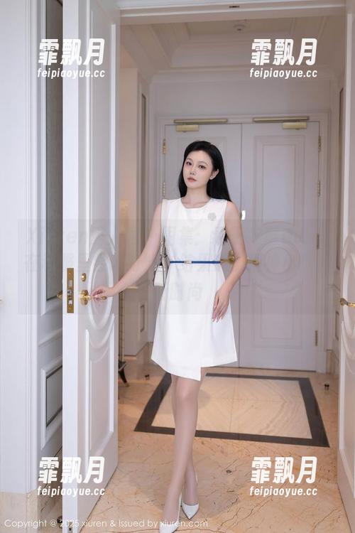 Xiuren秀人网 - 图集：看王梓童Doirs在和服里尝试打坐，结果成了精神小伙的新时尚