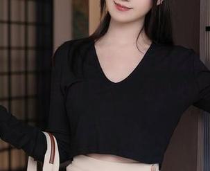 Xiuren秀人网 – 下水前先看陈雅漫VICKY全集，泳池里的夏天，不小心就会恋爱～