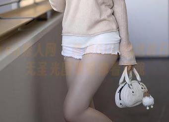 Xiuren秀人网 – 黄婧GIGI的透明日常：无圣光图集带你看真我