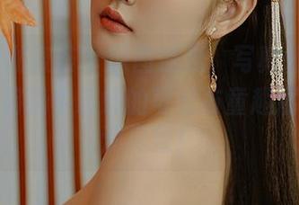 YouMi尤蜜荟 – 原图逐光，写真化妆，合法萝莉将奶牛萌妹的可爱与童趣展现得淋漓尽致！
