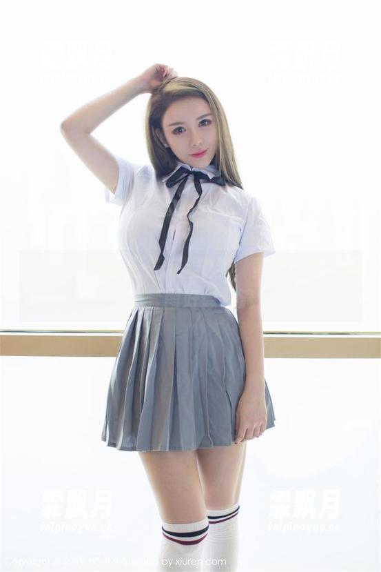 YouMi尤蜜荟-黄歆苑 YouMi尤蜜荟 - 潮湿的梦,黄歆苑的泳衣写真套图好像在流淌