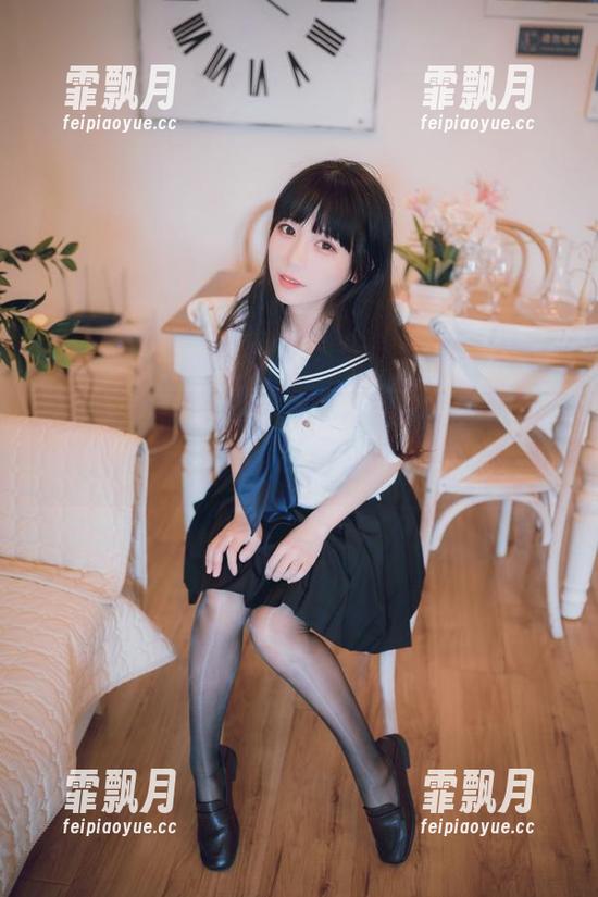 usejan蓝蓝的夜樱cos，虽说是夜晚，但你根本就没有隐瞒呀。