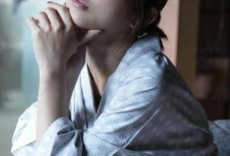 在いくみ(育美)的写真集里，相部屋宿泊让人一不小心有了不少好奇心！