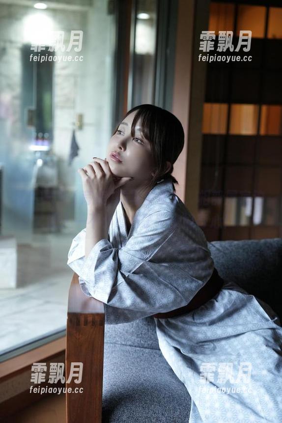 在いくみ(育美)的写真集里，相部屋宿泊让人一不小心有了不少好奇心！