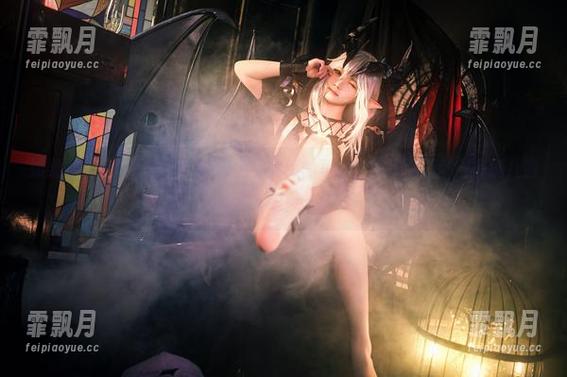 如果能让伊喵_Master穿上兔女郎的写真，每次更新都得多刷几遍吧！