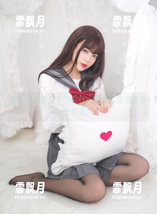 还敢说不喜欢？你烨烨的制服写真集拿来分享吧！