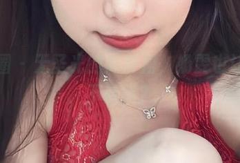 微密圈 – 无圣光的黑皮裙，奶雯也让人目不转睛？