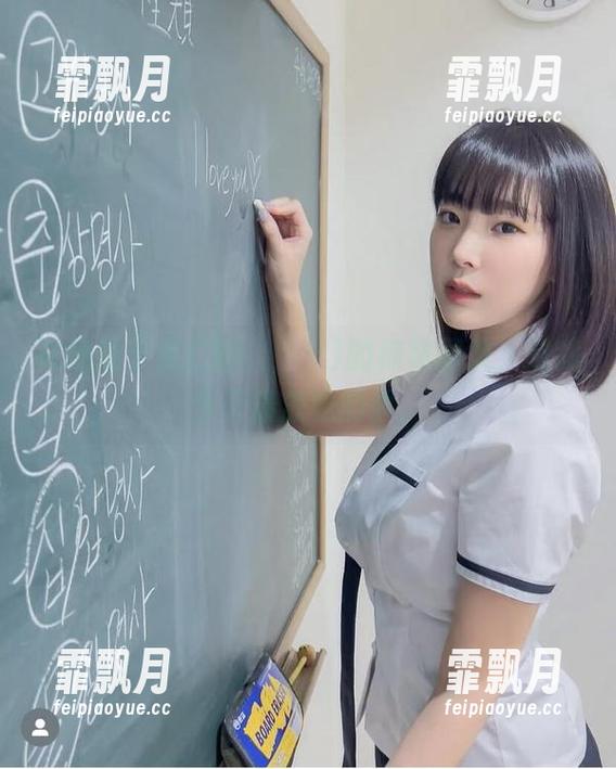 在线处于姜仁卿(강인경)的棉袜图集，是我今天最放松的事。