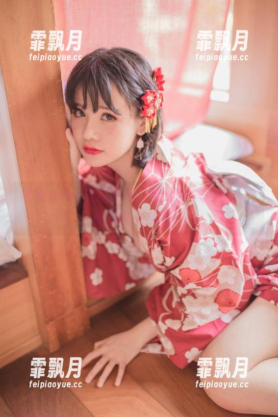 宅夏yoko最新分享：穿上猫咪内衣，这夏天就要搞怪！