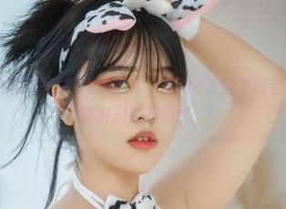 DJAWA的缎带装在宋哈娜(송하나)手中变得不同寻常，图包资源开启无尽联想。