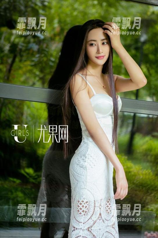 尤果网 - “萌神妹妹”和她的长腿，不就一对资源的绝佳搭档嘛