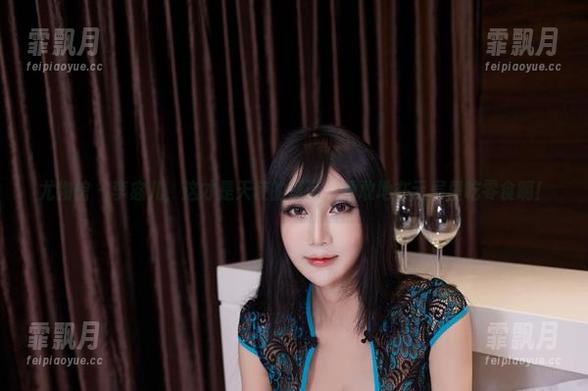 尤物馆 - 李宓儿，这才是天使的真谛，勇敢地在云层里吃零食啊！