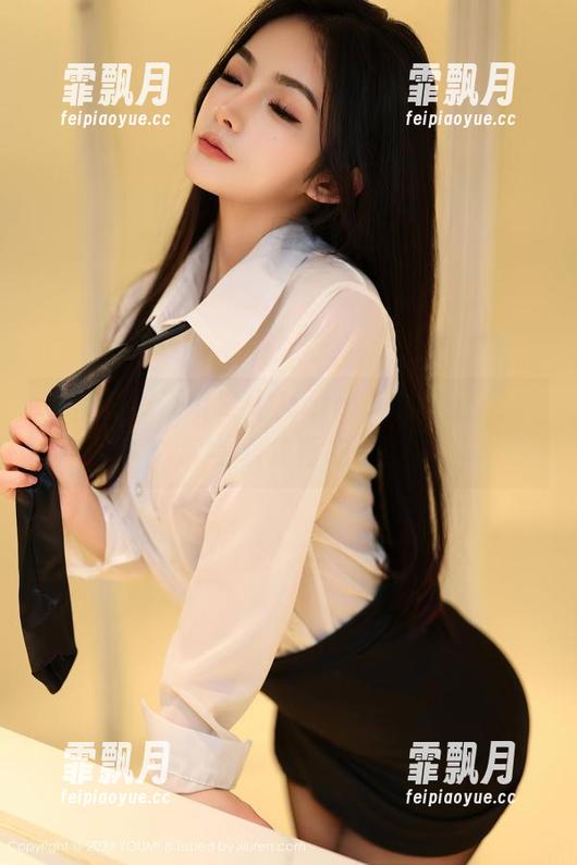 尤蜜荟-果儿Victoria 尤蜜荟 - 说说果儿Victoria的比基尼,照片-合集再加点盐