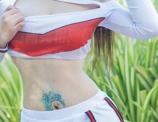 尤蜜荟 – 最新亮相！黄乐然掌控全场的“女王”态度，真想大喊一声，“臣妾做不到啊！”