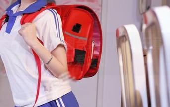 Airi与幼水铃衣美图合集：小破坏王竟有这等可爱之处