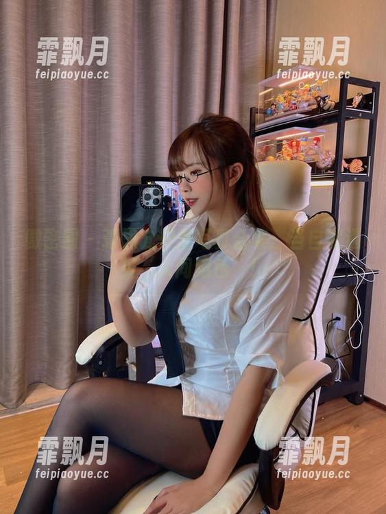 微密圈 - 张思允户外写真合集：当自然遇见‘人间绝色’！