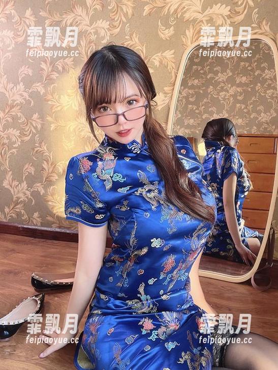 微密圈 - 快来围观张思允nice的旗袍系列，全套图片带来一点小惊讶。