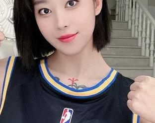 微密圈 – 在张老师的私房原图里，绿意盎然得就像是亲戚家的后院，难得的生机。
