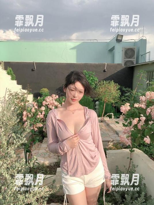 “一月微密圈”，抖娘利世让我明白，原来还有这样的美图能让思绪随时飞扬。