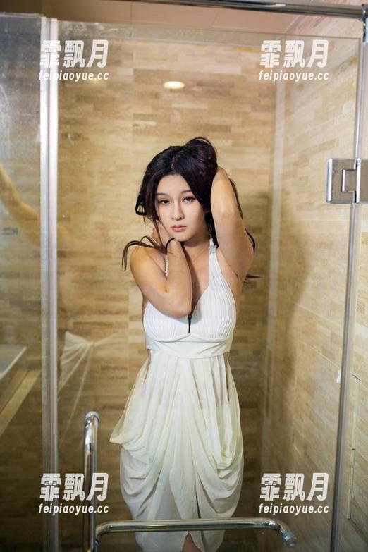 推女郎 - 王馨瑶的“御姐”美图成了我的壁纸，我的灵魂都要和她的气场一起走了。