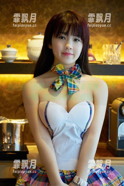 推女郎 - 在线上，陆瓷的写真花嫁，只需一眼，你就可能误入歧途。