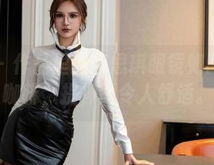 星颜社 – 作品里的唐思琪眼镜如同早晨的咖啡，提神而令人舒适。