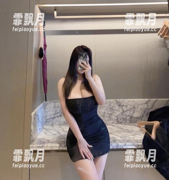 微密圈 - 是可馨吖的网袜，原图在此，快来看看她是不是更爱“网”里的自己？分享瞬间！