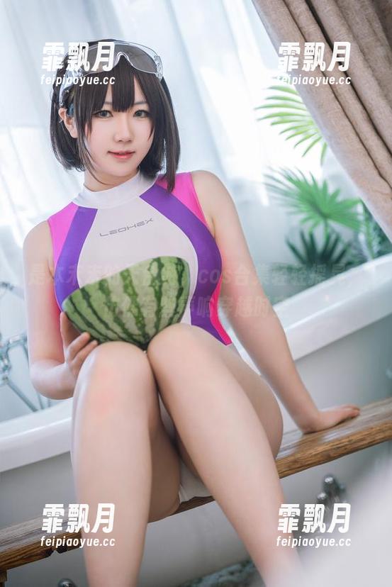 是本末末的天台游，cos合集轻轻摇晃，仿佛有些声响穿越时空