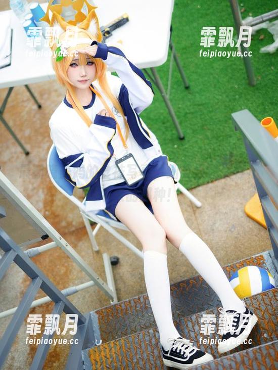 最新晓美妈的丝袜写真，细节到让人停不下来的那种！