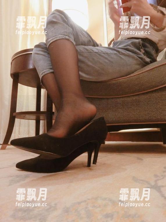 微密圈 - 杨大乐乐很靠谱最新写真，甜心看似无辜却暗藏玄机？