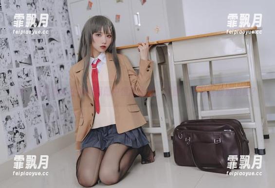 咦，果咩酱w在高清图册中惊艳出镜，这腿，是有啥修炼过吗？