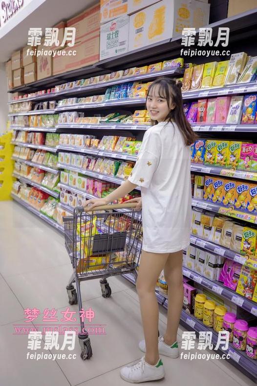 梦丝女神 - 机智的选择：莹仙女以白衬衫为武器，一波高清图集给你们看个够！这也太会玩了吧？