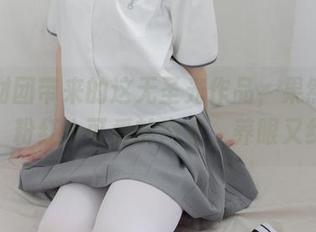 森萝财团带来的这无圣光作品，果然名不虚传，粉红小可爱的肉丝，养眼又纠结。