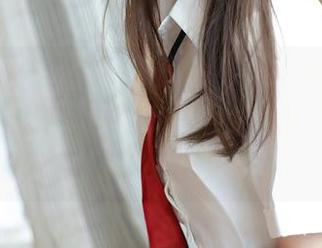 模范学院 – 茜茜Kimi户外游乐场：原图里的我，毫无偶像包袱，脸上多了几颗小蜜蜂！